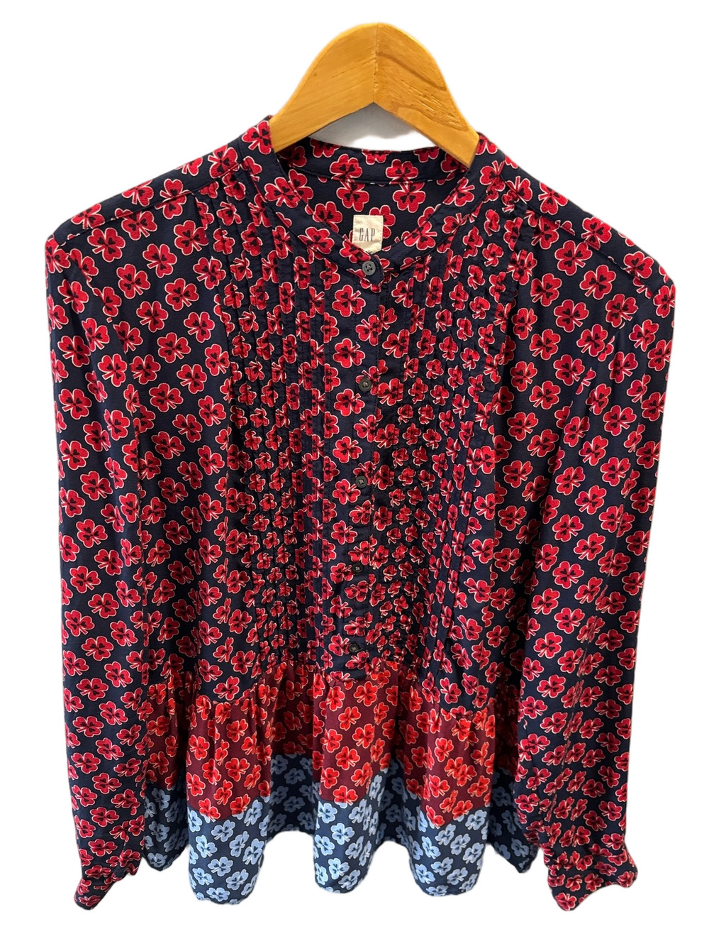 GAP Floral Shamrock Smocked Blouse L Pleated Chest Red Blue Peplum Flared Bottom